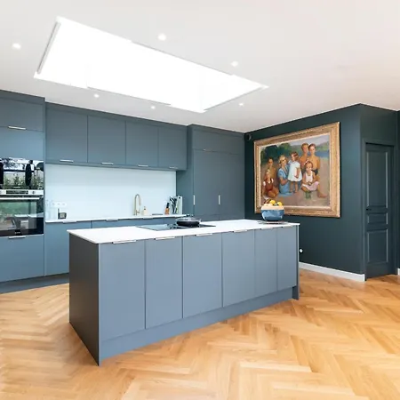 Villa Place - Amazing House With Swimming Pool *